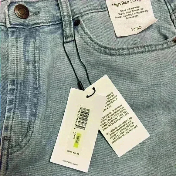 Calvin Klein Women's Size 10/30 Straight Fit High Rise Light Blue Jeans - Picture 4 of 4